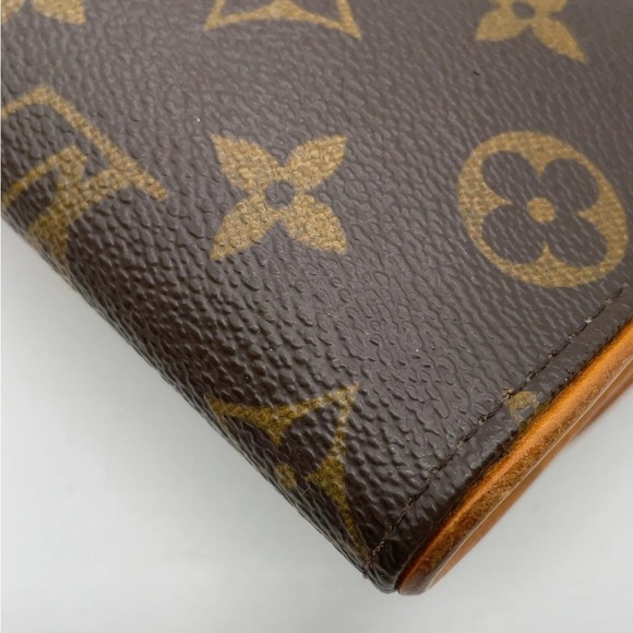 Louis Vuitton Twin Pochette PM - Picture 12 of 16